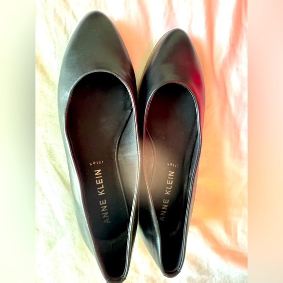 Anne Klein iFlex Pointy Toe Flats - Picture 1 of 3